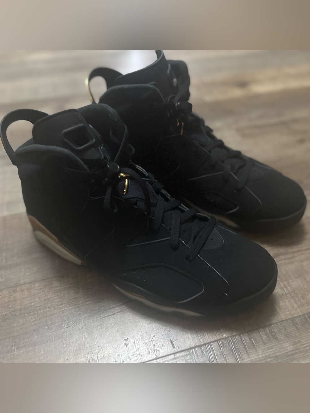 Jordan 6 Retro Men's Black and Gold Sneakers